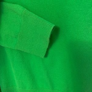 Green Lilly Pulitzer vneck sweater